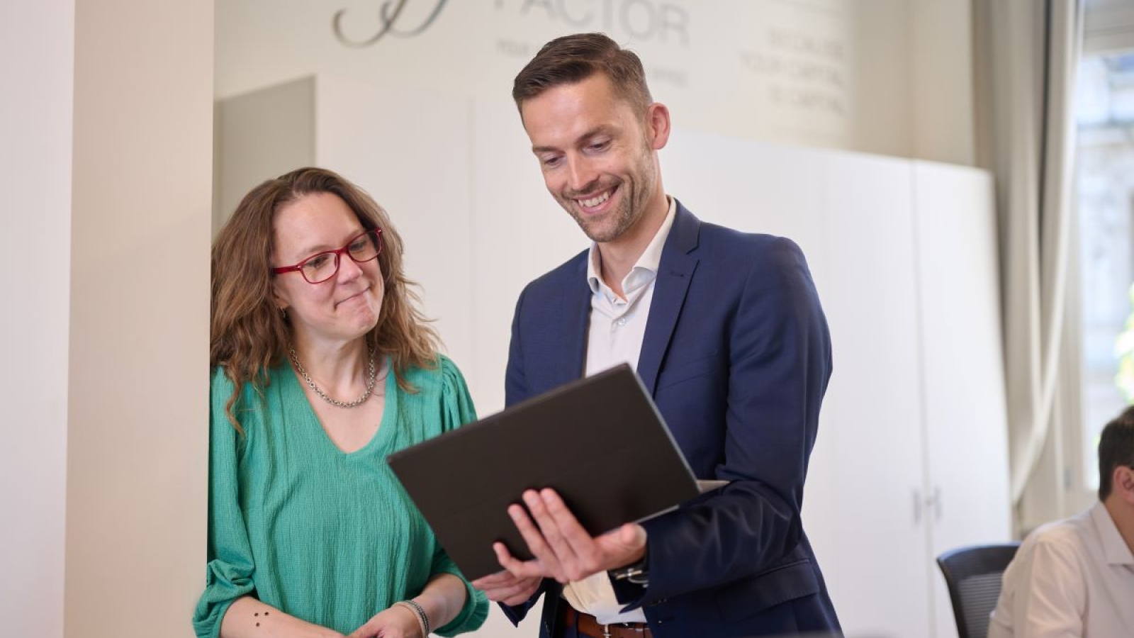 financieel maandoverzicht april 2025 door Steven Nuyts